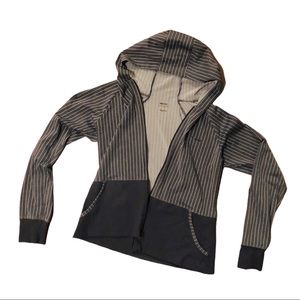 Reebok women’s large activewear jacket